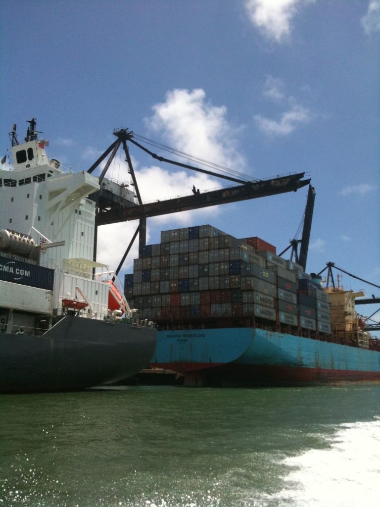 Ports Automate Carefully as Trade Hubs Compete on Reliability Container cranes at a major port
